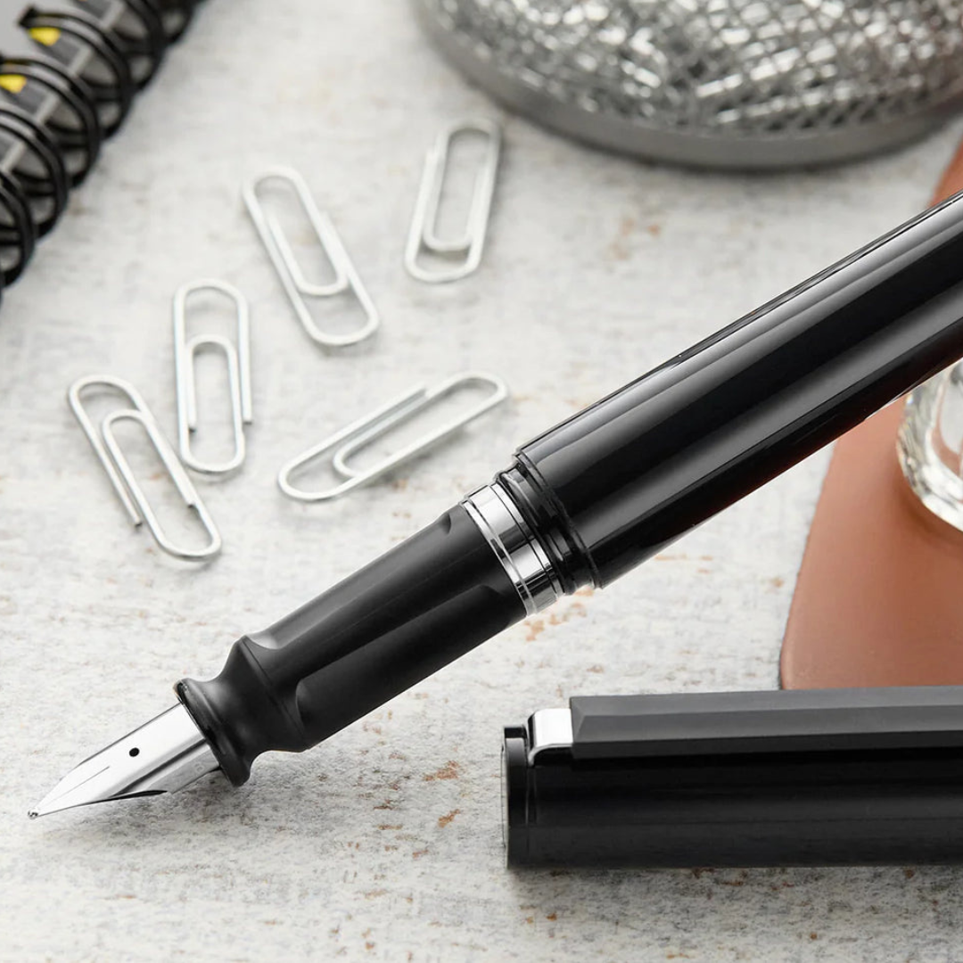 Sailor Compass TUZU Adjust Fountain Pen - Black