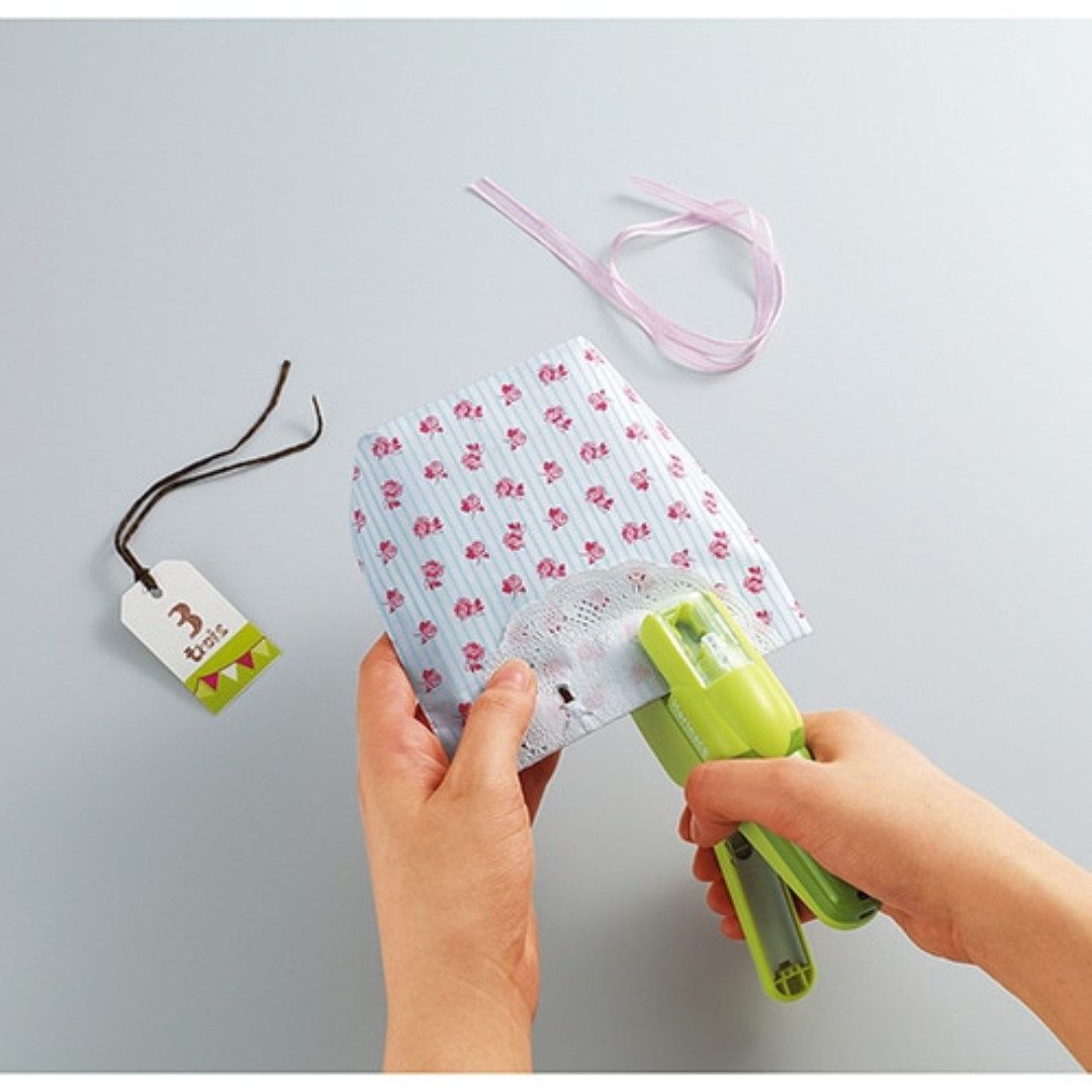 Kokuyo Harinacs Stapleless Stapler - Handy 10 Sheets