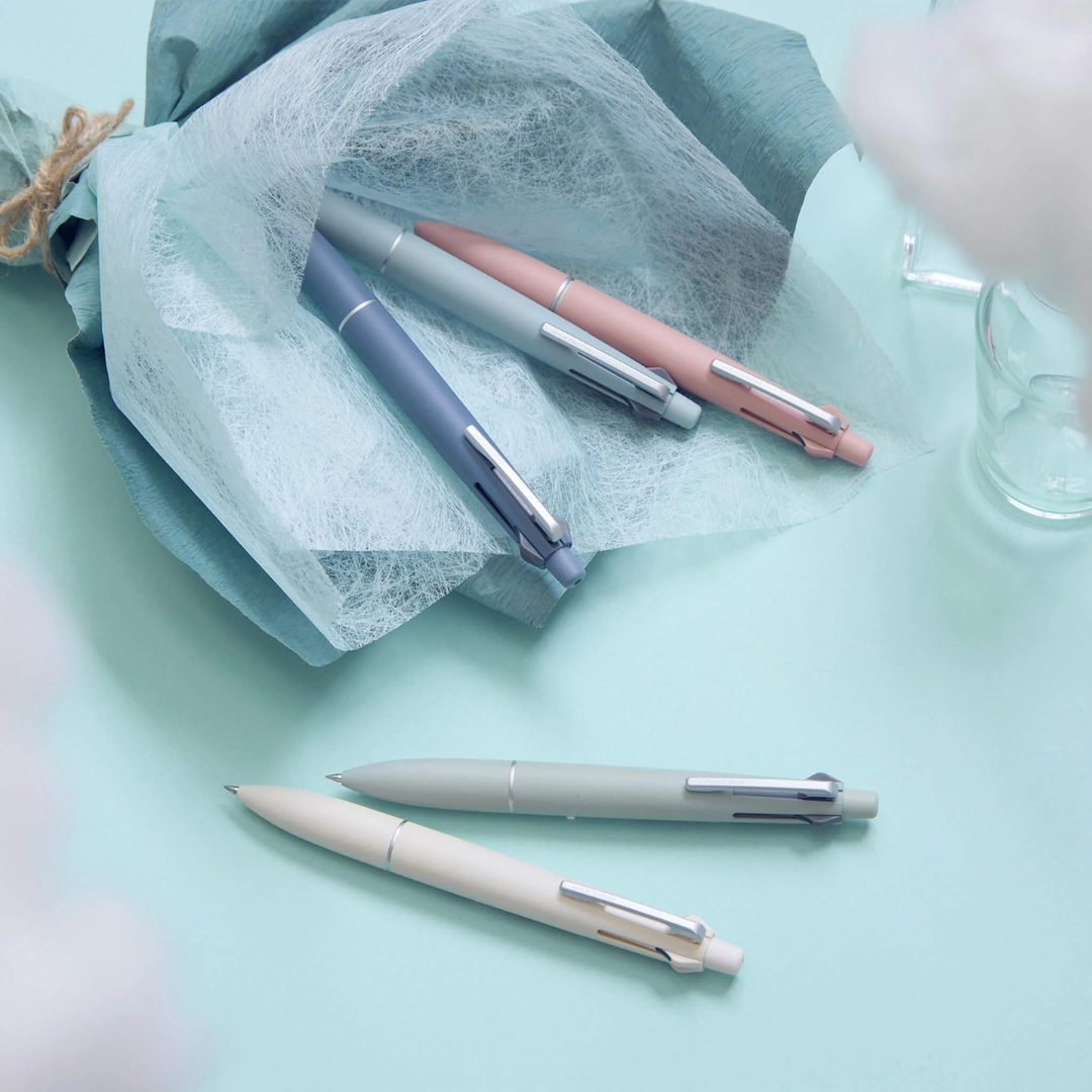 Uni Jetstream 4&1 4 Color 0.5 mm Lite Touch Ink Ballpoint Multi Pen With 0.5 mm Pencil